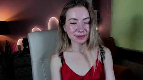 Snapshot of mia_luxx92 chatting on September 20, 6:58 am Mia online show from September 20, 6:58 am