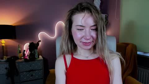 Snapshot of mia_luxx92 chatting on October 18, 6:48 am Mia online show from October 18, 6:48 am