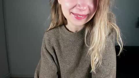 Mia online show from January 7, 7:33 am