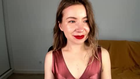 Snapshot of mia_luxx92 chatting on May 10, 1:27 pm Mia online show from May 10, 1:27 pm