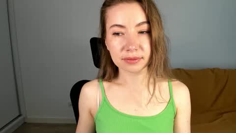 Snapshot of mia_luxx92 chatting on May 28, 6:43 am Mia online show from May 28, 6:43 am
