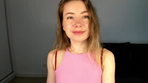 Snapshot of mia_luxx92 chatting on May 29, 6:33 am Mia online show from May 29, 6:33 am
