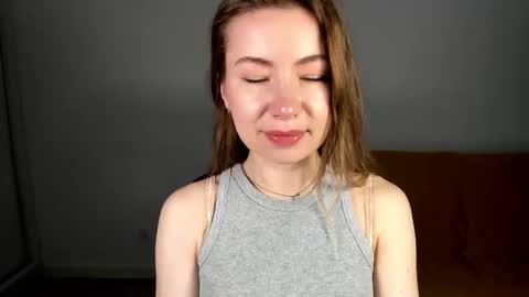 Snapshot of mia_luxx92 chatting on May 30, 6:43 am Mia online show from May 30, 6:43 am