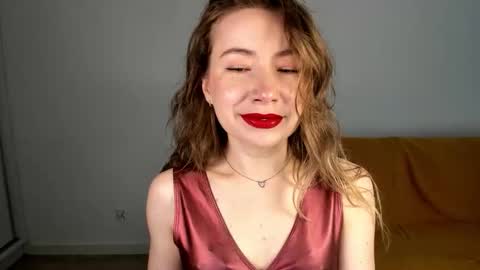 Snapshot of mia_luxx92 chatting on May 31, 1:29 pm Mia online show from May 31, 1:29 pm