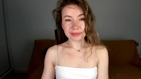 Snapshot of mia_luxx92 chatting on June 9, 6:25 am Mia online show from June 9, 6:25 am
