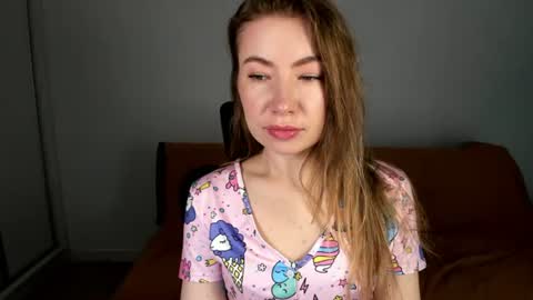 Snapshot of mia_luxx92 chatting on June 14, 6:26 am Mia online show from June 14, 6:26 am