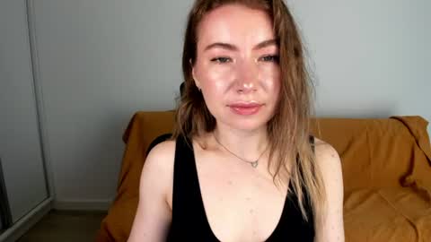 Mia online show from June 20, 7:22 am