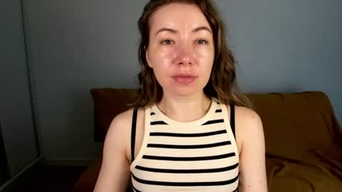 Mia online show from June 21, 1:24 pm