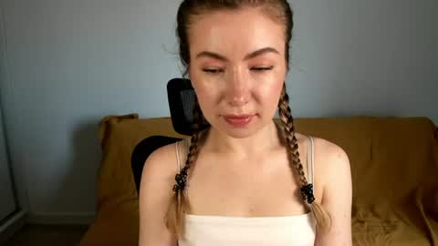 Mia online show from June 28, 1:17 pm