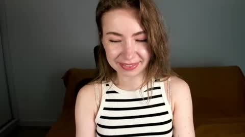 Mia online show from July 7, 7:23 am