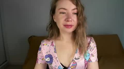 Mia online show from July 22, 6:27 am