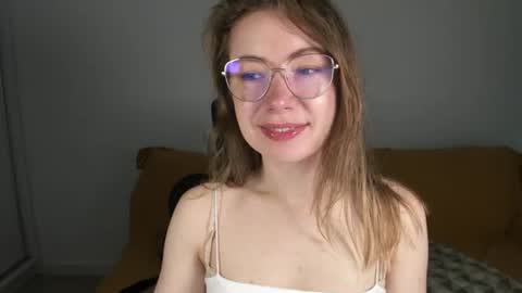 Mia online show from July 23, 7:06 am