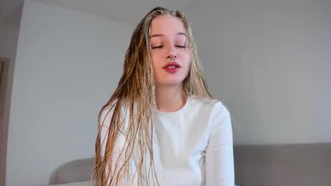 Mia here Appreciate your support online show from November 4, 12:37 pm