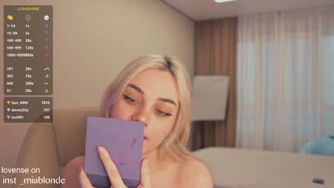 mia_milagros online show from January 8, 6:20 am