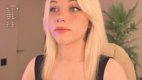 mia_milagros online show from December 17, 5:08 pm