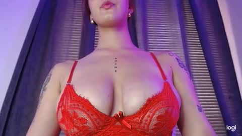 mia independent model online show from September 10, 3:23 pm