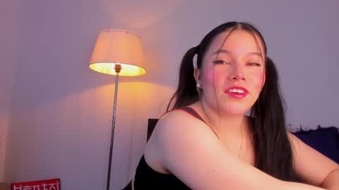 Snapshot of mia_moralez chatting on May 19, 12:55 pm MIA online show from May 19, 12:55 pm