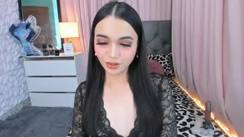 Snapshot of mia_mow chatting on March 9, 6:43 pm They called me MIA online show from March 9, 6:43 pm