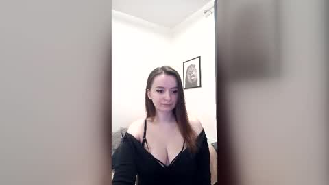 Mia online show from June 29, 10:21 pm