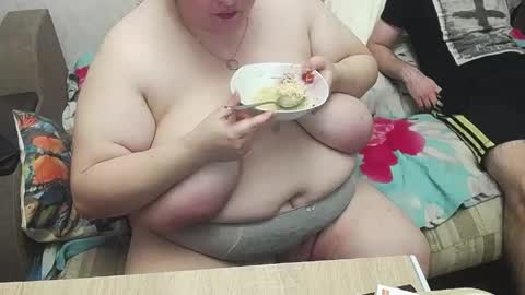 mia_muv online show from May 31, 6:20 pm