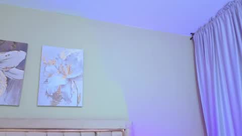 Snapshot of mia_naive chatting on May 29, 12:36 pm Mia online show from May 29, 12:36 pm