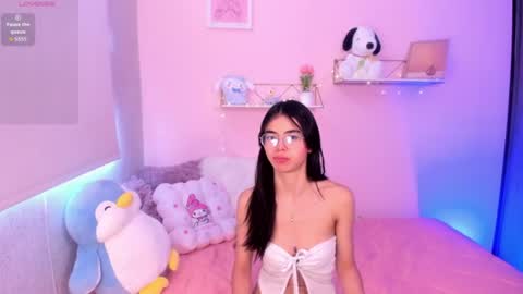 Snapshot of mia_naive chatting on July 30, 1:10 pm Mia online show from July 30, 1:10 pm
