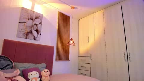 Mia Nevaeh - follow me online show from November 16, 7:41 pm