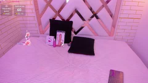mia_petite18 online show from July 7, 5:32 am