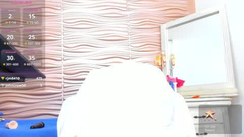 Snapshot of mia_pineda chatting on December 23, 1:40 am Mariana online show from December 23, 1:40 am