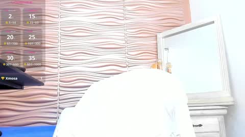 Snapshot of mia_pineda chatting on January 11, 5:41 am Mariana online show from January 11, 5:41 am