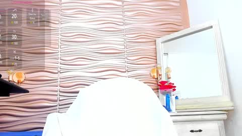 Snapshot of mia_pineda chatting on January 16, 4:07 am Mariana online show from January 16, 4:07 am