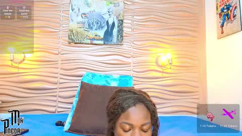 Snapshot of mia_pineda chatting on October 3, 10:07 pm Mariana online show from October 3, 10:07 pm