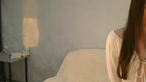 Snapshot of mia_pinkie chatting on June 19, 8:23 pm Mia online show from June 19, 8:23 pm