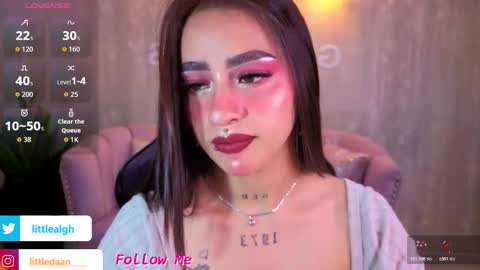 Snapshot of mia_ponce_a chatting on November 12, 1:44 pm MIA online show from November 12, 1:44 pm