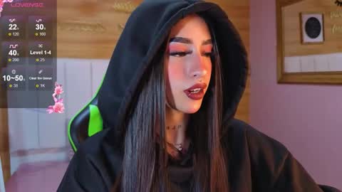 Snapshot of mia_ponce_a chatting on November 28, 8:11 pm MIA online show from November 28, 8:11 pm