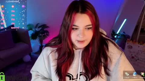 Mia online show from May 25, 1:00 am
