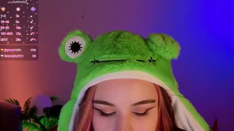 Mia online show from June 11, 2:53 am