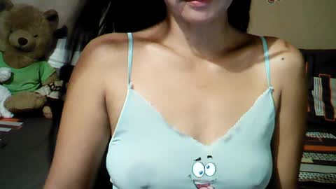 Snapshot of mia_rein chatting on July 29, 2:15 pm mia_rein online show from July 29, 2:15 pm