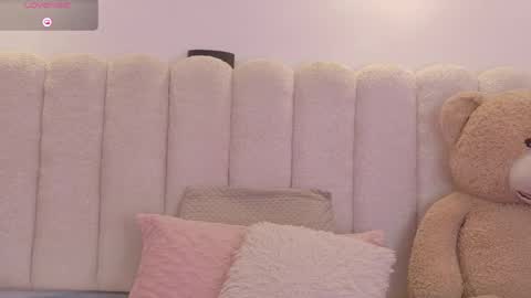 Snapshot of mia_rom chatting on May 20, 12:22 pm Mia online show from May 20, 12:22 pm