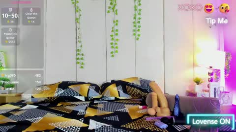 Snapshot of mia_rousse25 chatting on May 3, 11:27 am mia rousse25 online show from May 3, 11:27 am