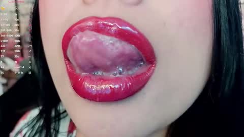 Mia online show from November 29, 7:00 am