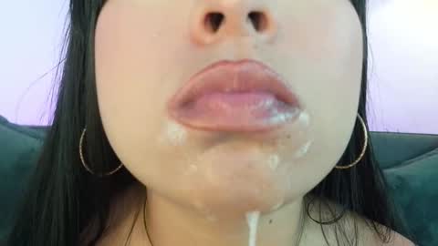 Snapshot of mia_roux1 chatting on May 8, 10:37 pm Mia online show from May 8, 10:37 pm