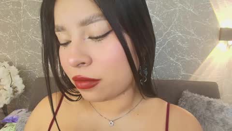 Mia Roux online show from February 13, 7:10 pm