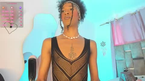 mia_royal online show from May 30, 6:38 pm