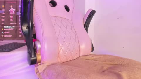 mia_royal online show from June 6, 6:34 pm