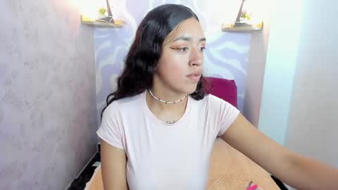 Snapshot of mia_scarlet7 chatting on May 22, 1:06 pm Mia . online show from May 22, 1:06 pm