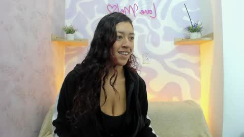 Snapshot of mia_scarlet7 chatting on June 9, 12:39 pm Mia . online show from June 9, 12:39 pm
