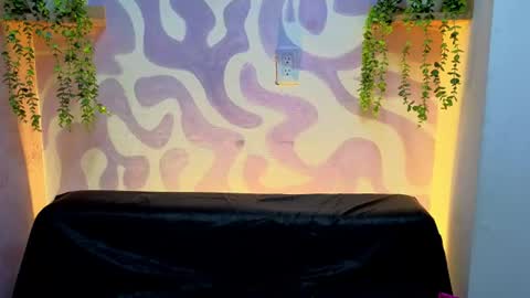 Snapshot of mia_scarlet7 chatting on June 17, 12:29 pm Mia . online show from June 17, 12:29 pm
