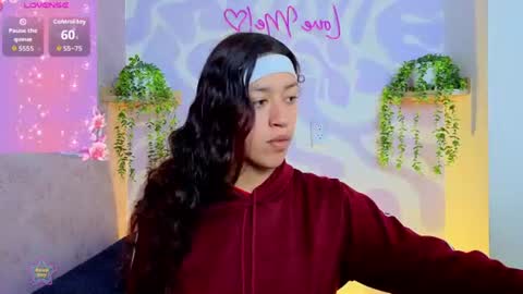 Snapshot of mia_scarlet7 chatting on June 30, 1:34 pm Mia . online show from June 30, 1:34 pm