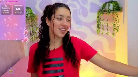 Snapshot of mia_scarlet7 chatting on July 2, 1:17 pm Mia . online show from July 2, 1:17 pm
